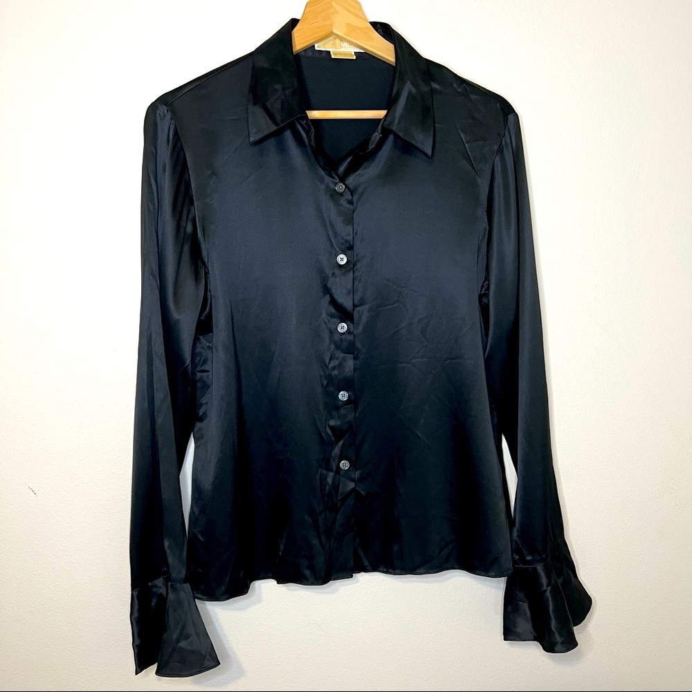 Michael Kors Silk Bell Sleeve Blouse in Black. Size 10